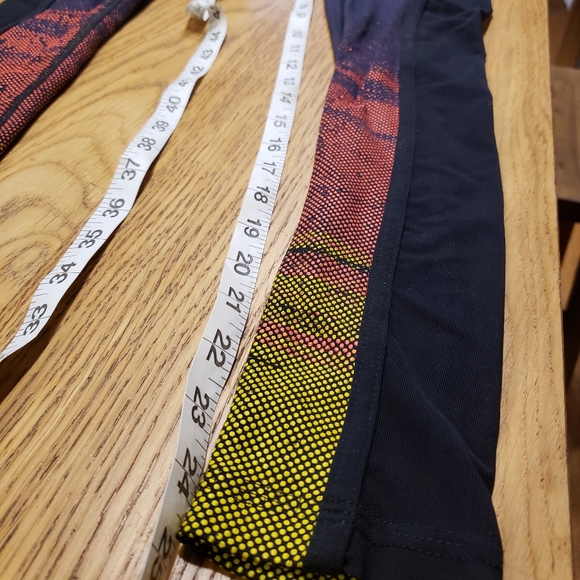 RARE Zumba XS low rise mesh panel compression dance leggings - Picture 5 of 13